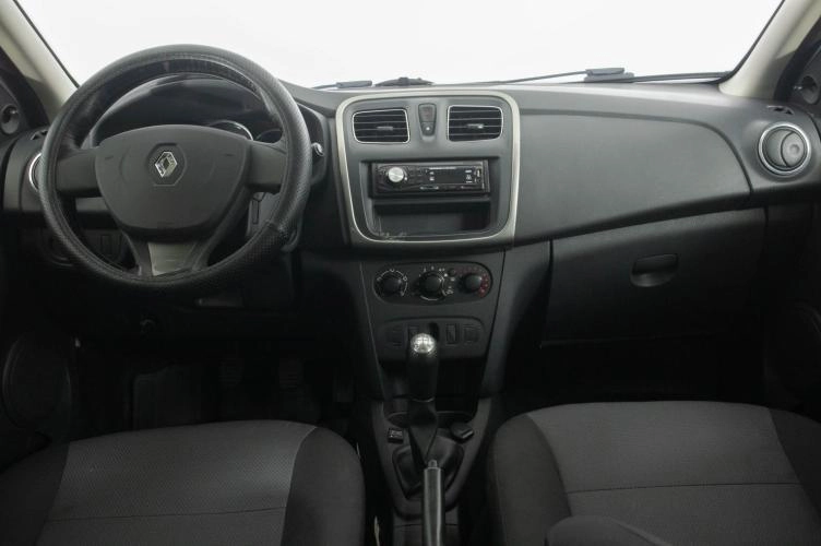 Renault Logan 13 из 19