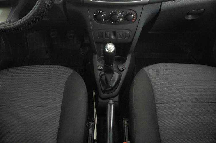 Renault Logan 18 из 19