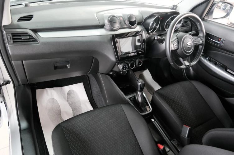 Suzuki Swift 21 из 24