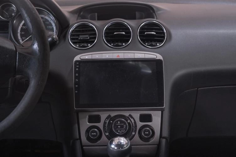 Peugeot 308 12 из 16