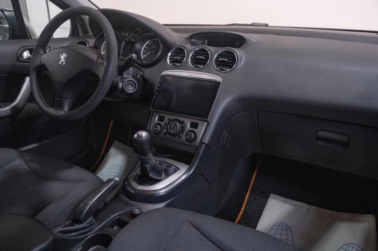 Peugeot 308 14 из 16