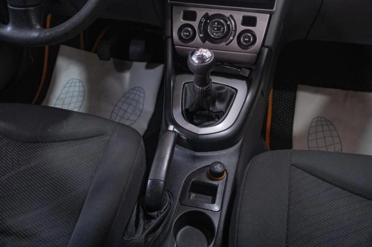 Peugeot 308 13 из 16