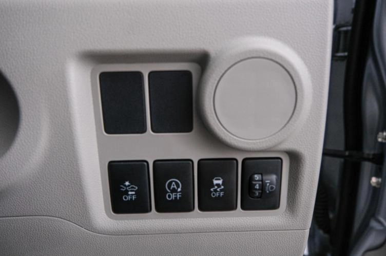 Toyota Passo 17 из 21