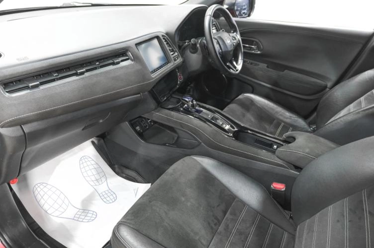 Honda Vezel 8 из 23