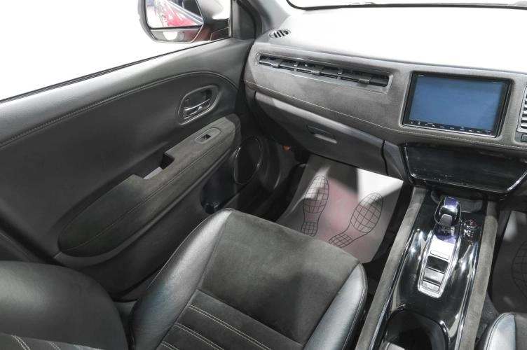 Honda Vezel 9 из 23