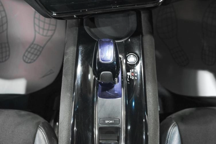 Honda Vezel 16 из 23