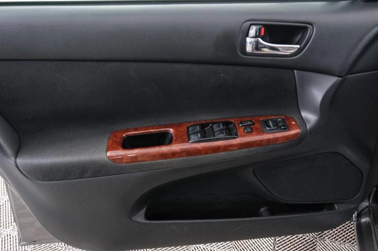 Toyota Camry 20 из 23