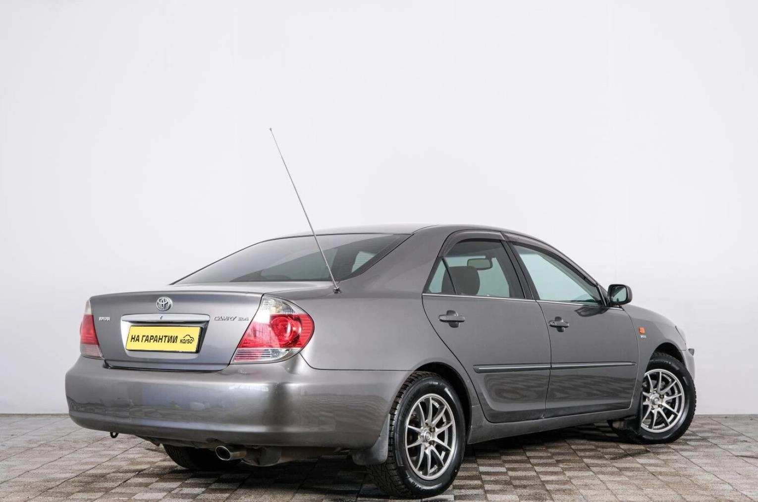 Toyota Camry 6 из 23