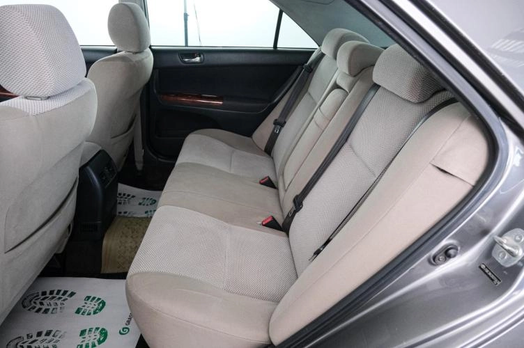 Toyota Camry 21 из 23