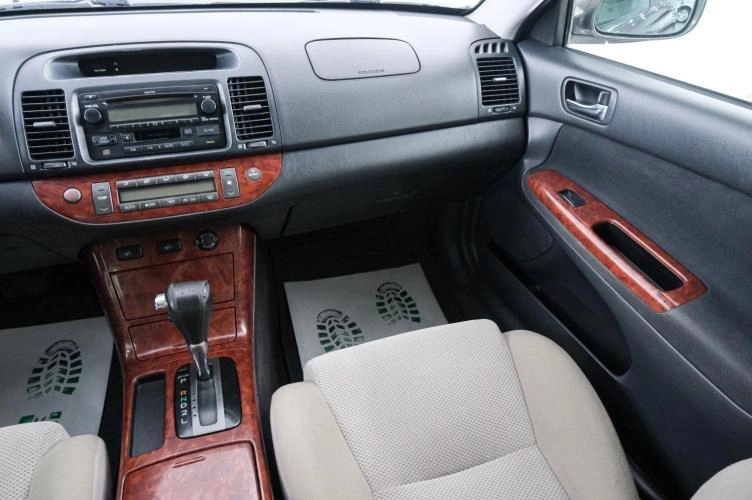 Toyota Camry 11 из 23