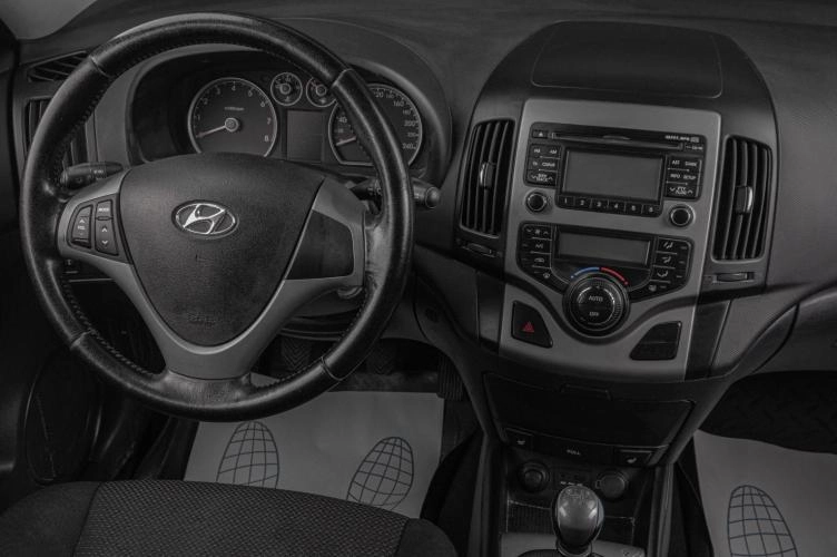 Hyundai i30 13 из 17