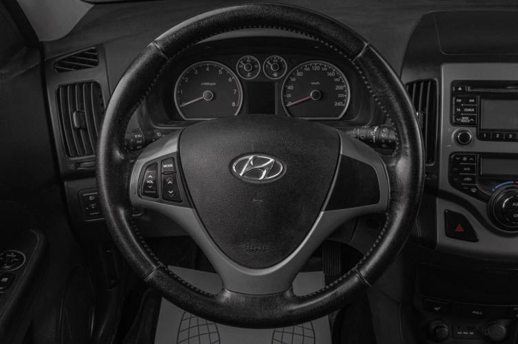 Hyundai i30 10 из 17