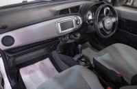 Toyota Vitz 16 из 17