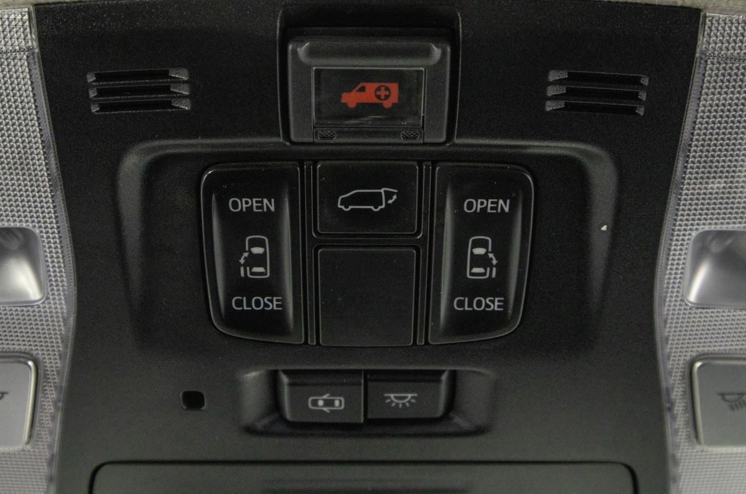 Toyota Alphard 35 из 35