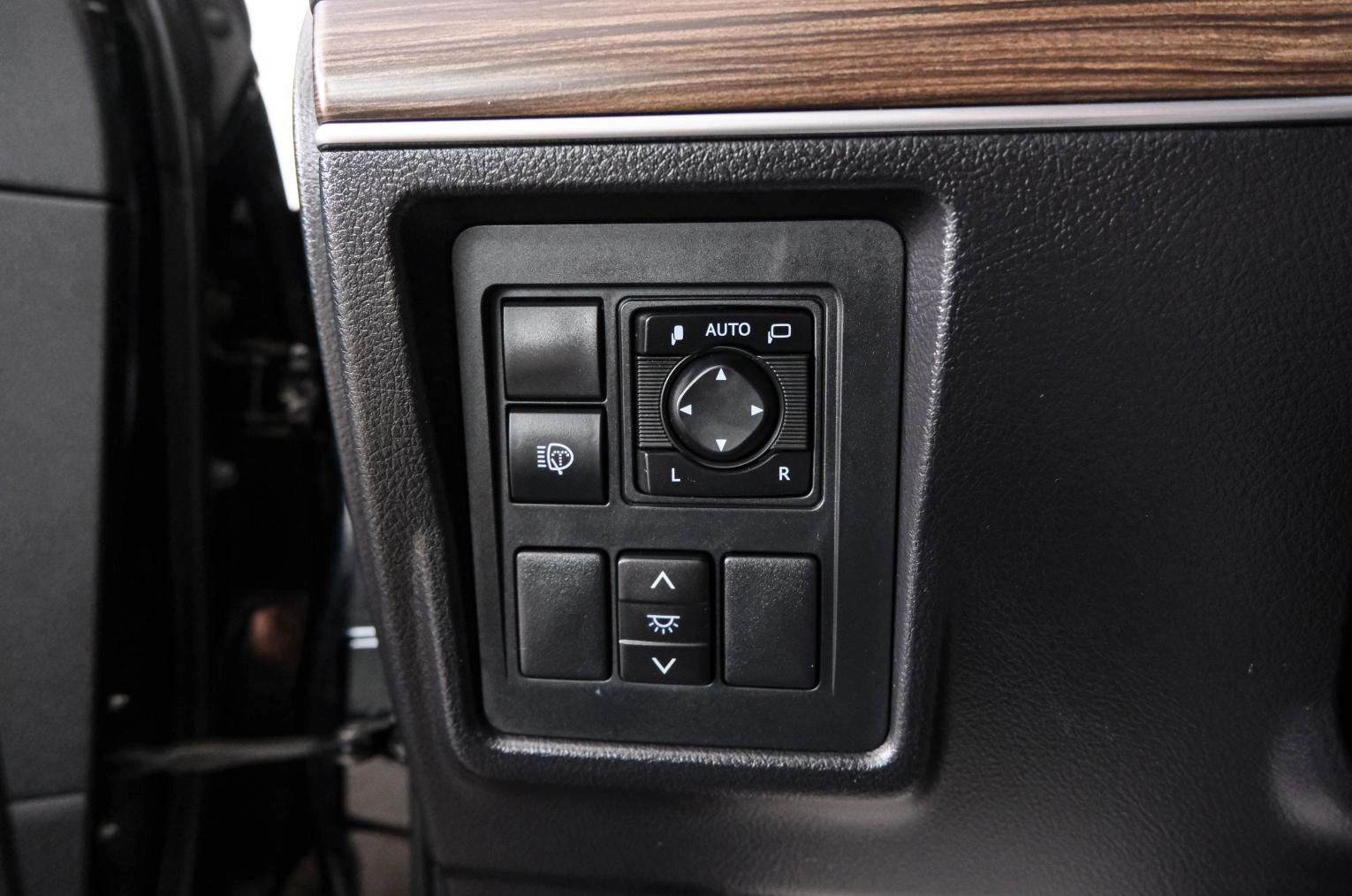 Toyota Land Cruiser Prado 25 из 29