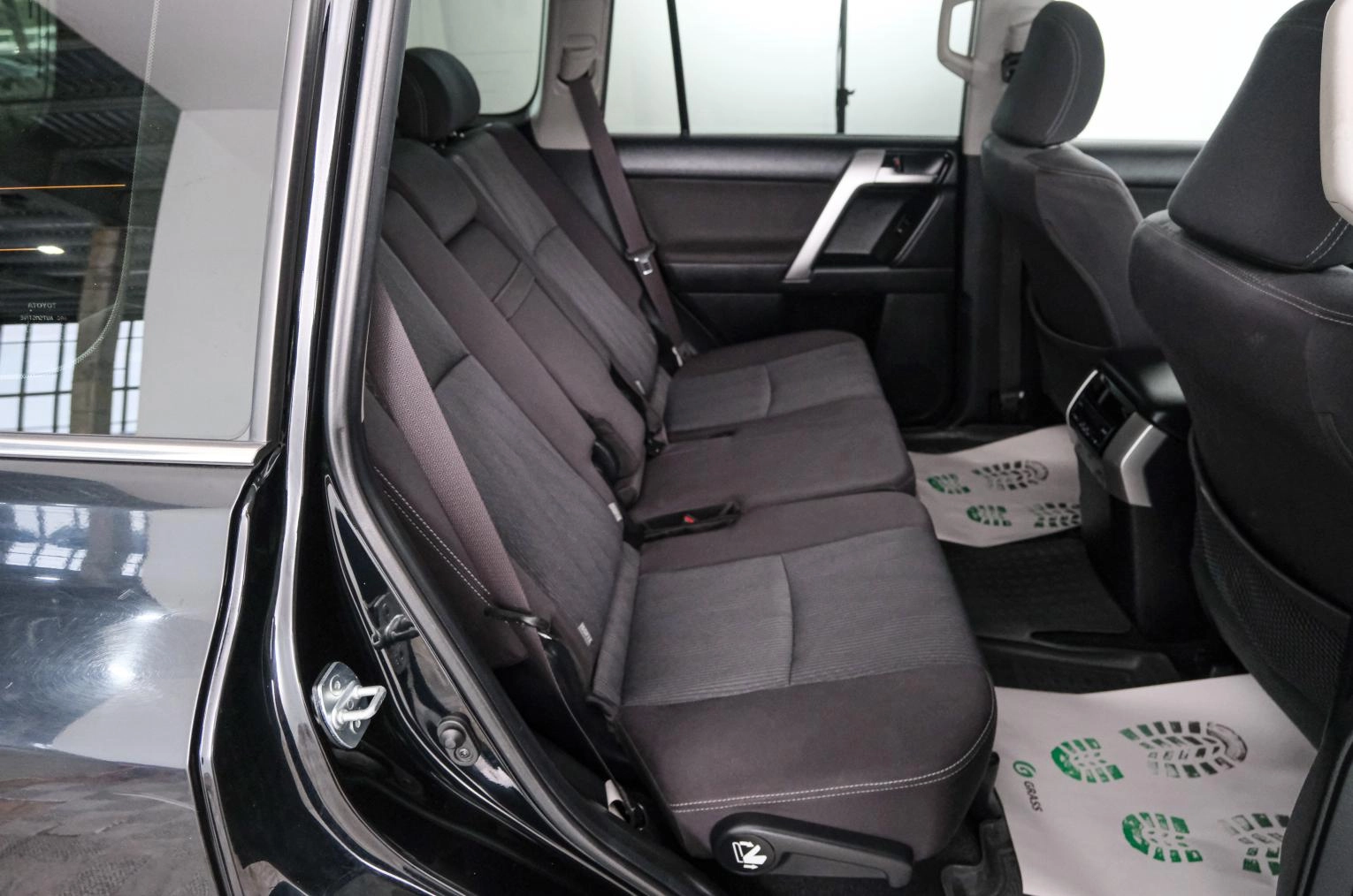 Toyota Land Cruiser Prado 28 из 29