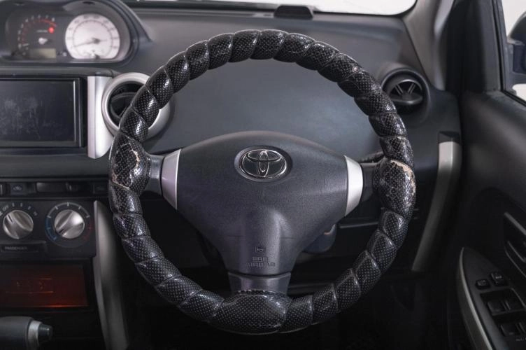 Toyota Ist 12 из 17