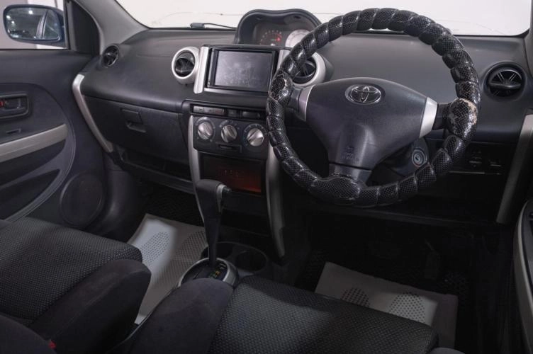 Toyota Ist 8 из 17