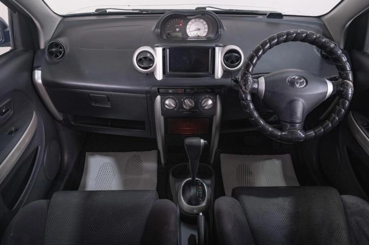 Toyota Ist 9 из 17