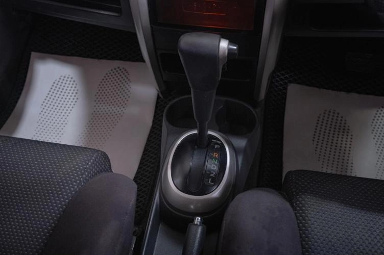 Toyota Ist 14 из 17