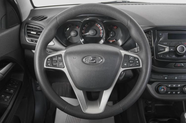 ВАЗ (LADA) Vesta 15 из 21