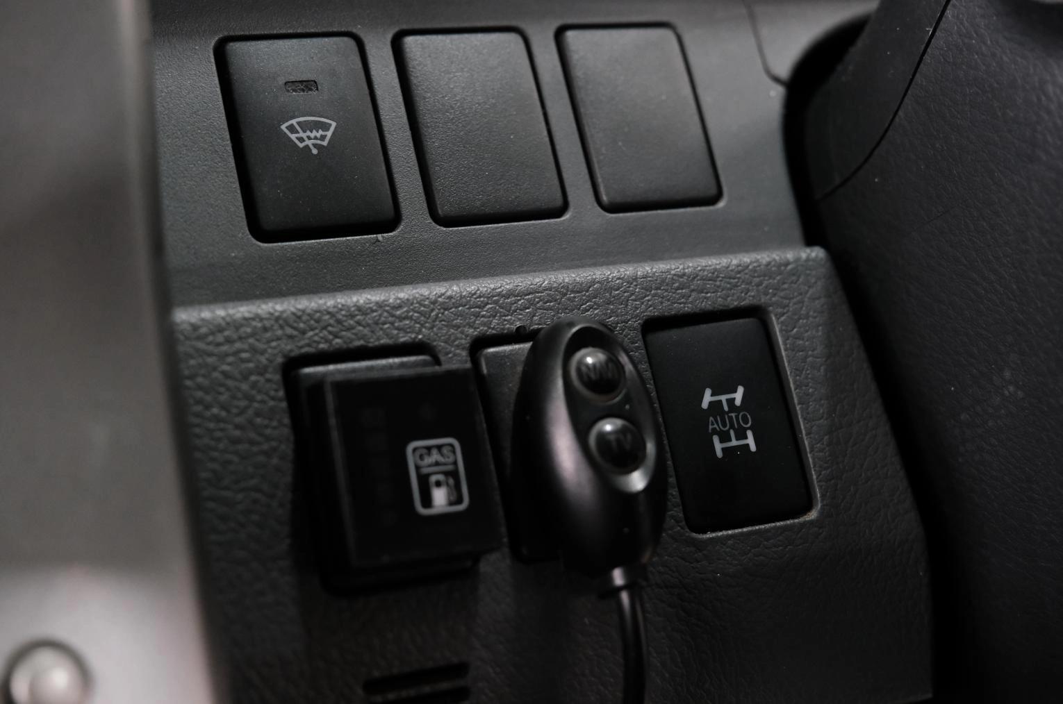 Toyota Voxy 9 из 22