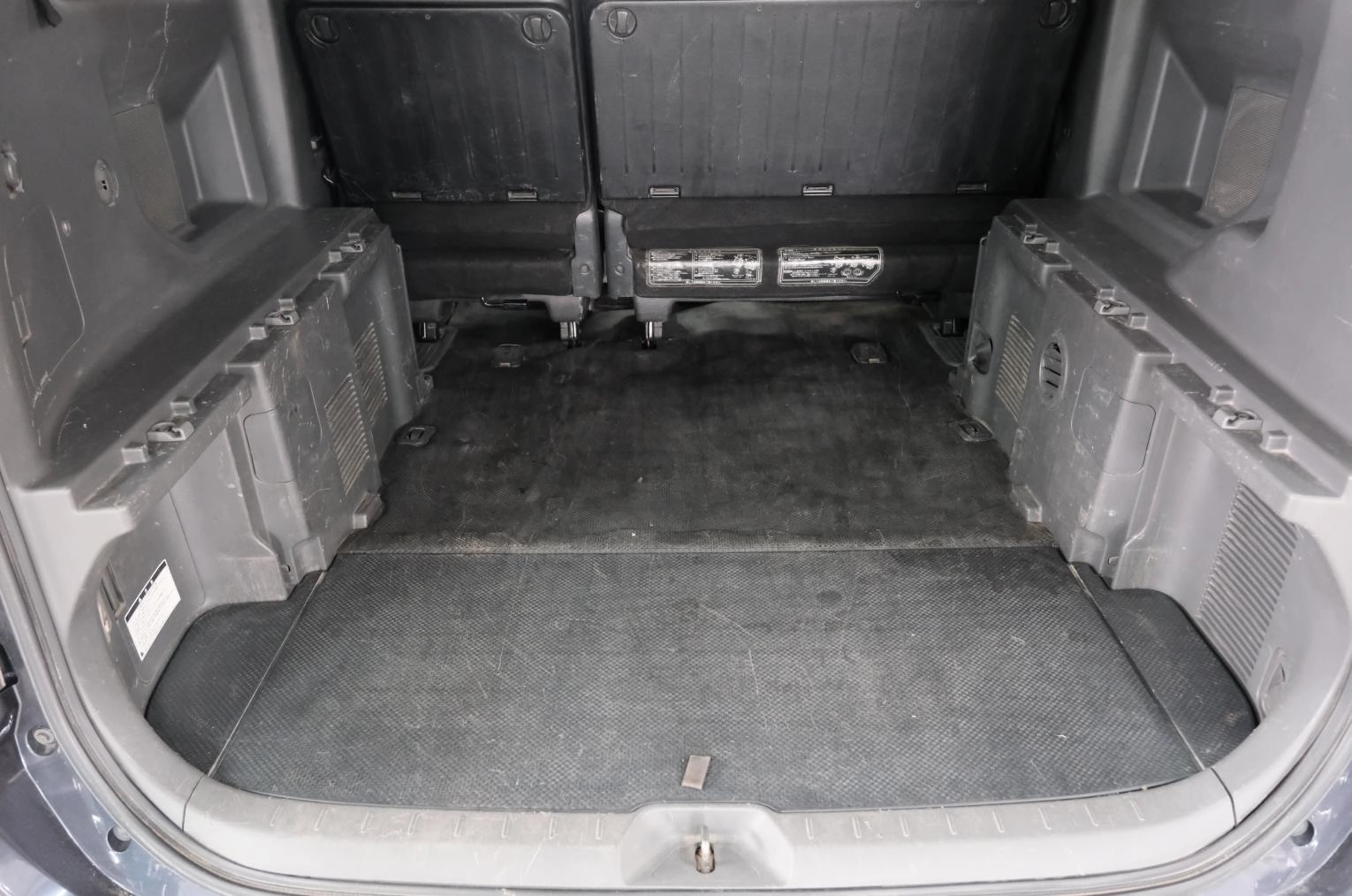 Toyota Voxy 22 из 22