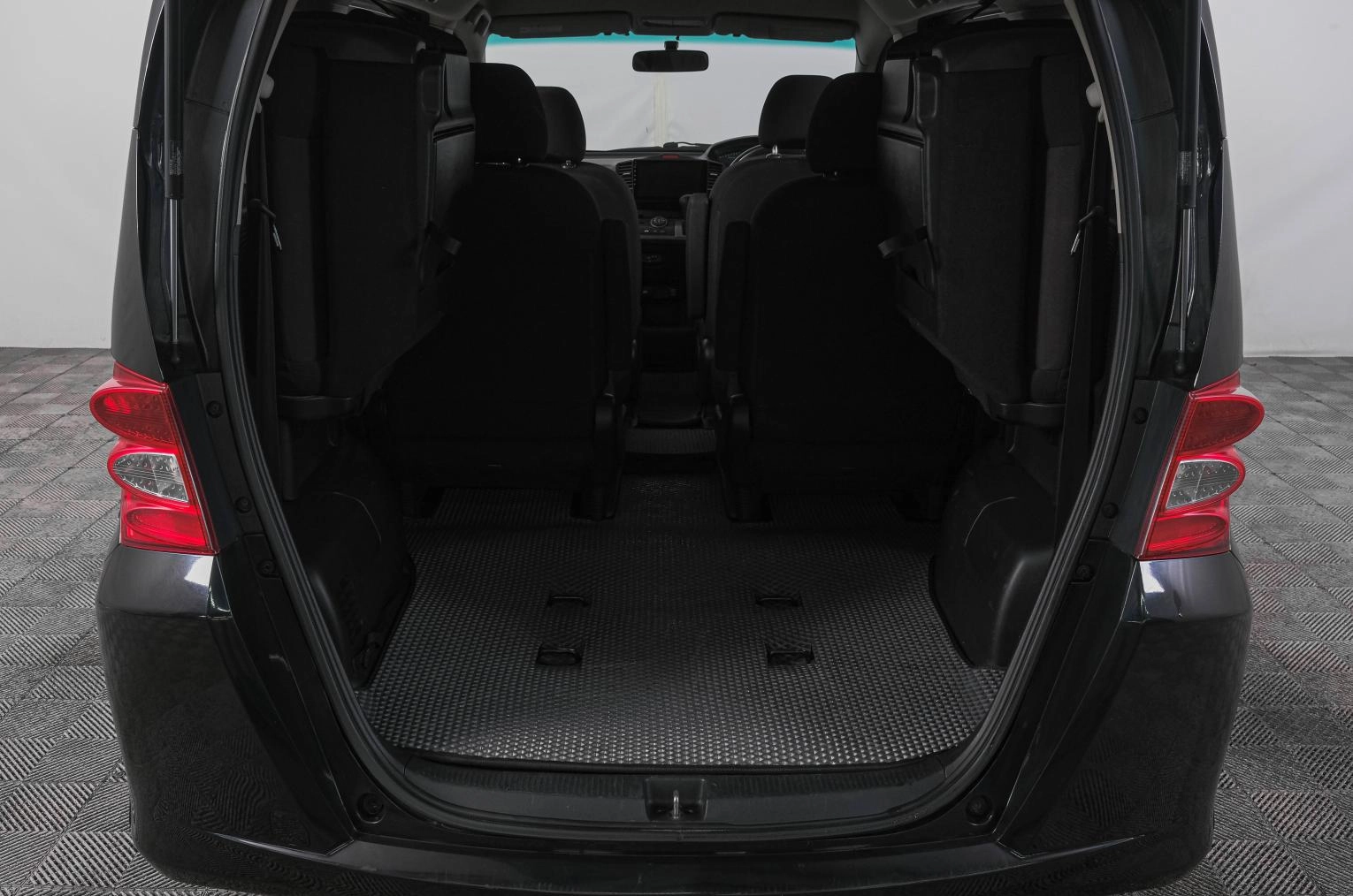 Honda Freed 7 из 20