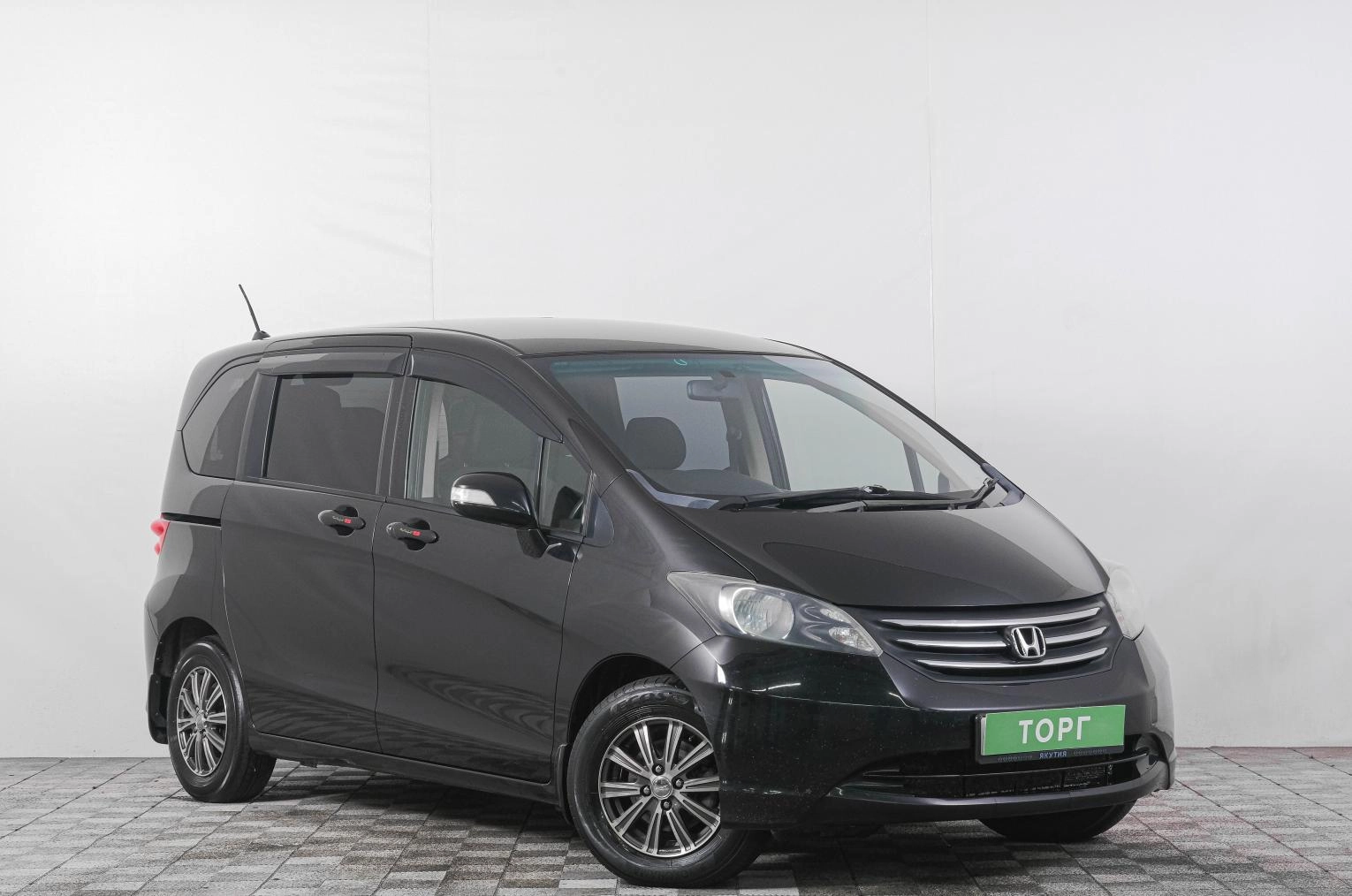 Honda Freed 1 из 20