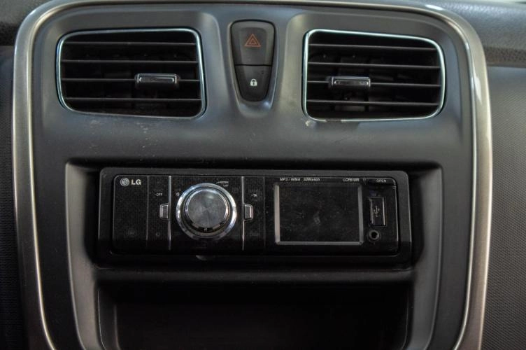 Renault Sandero 9 из 15