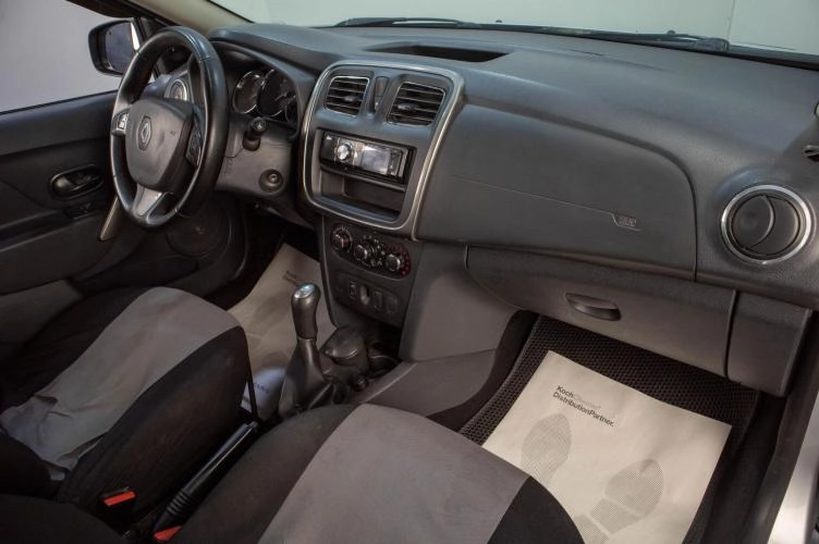 Renault Sandero 13 из 15