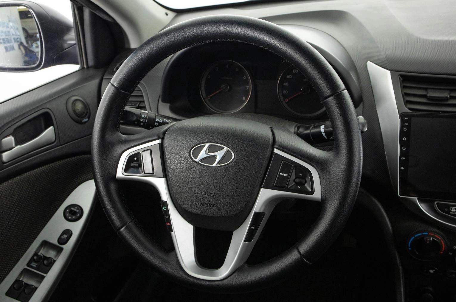 Hyundai Solaris 23 из 43