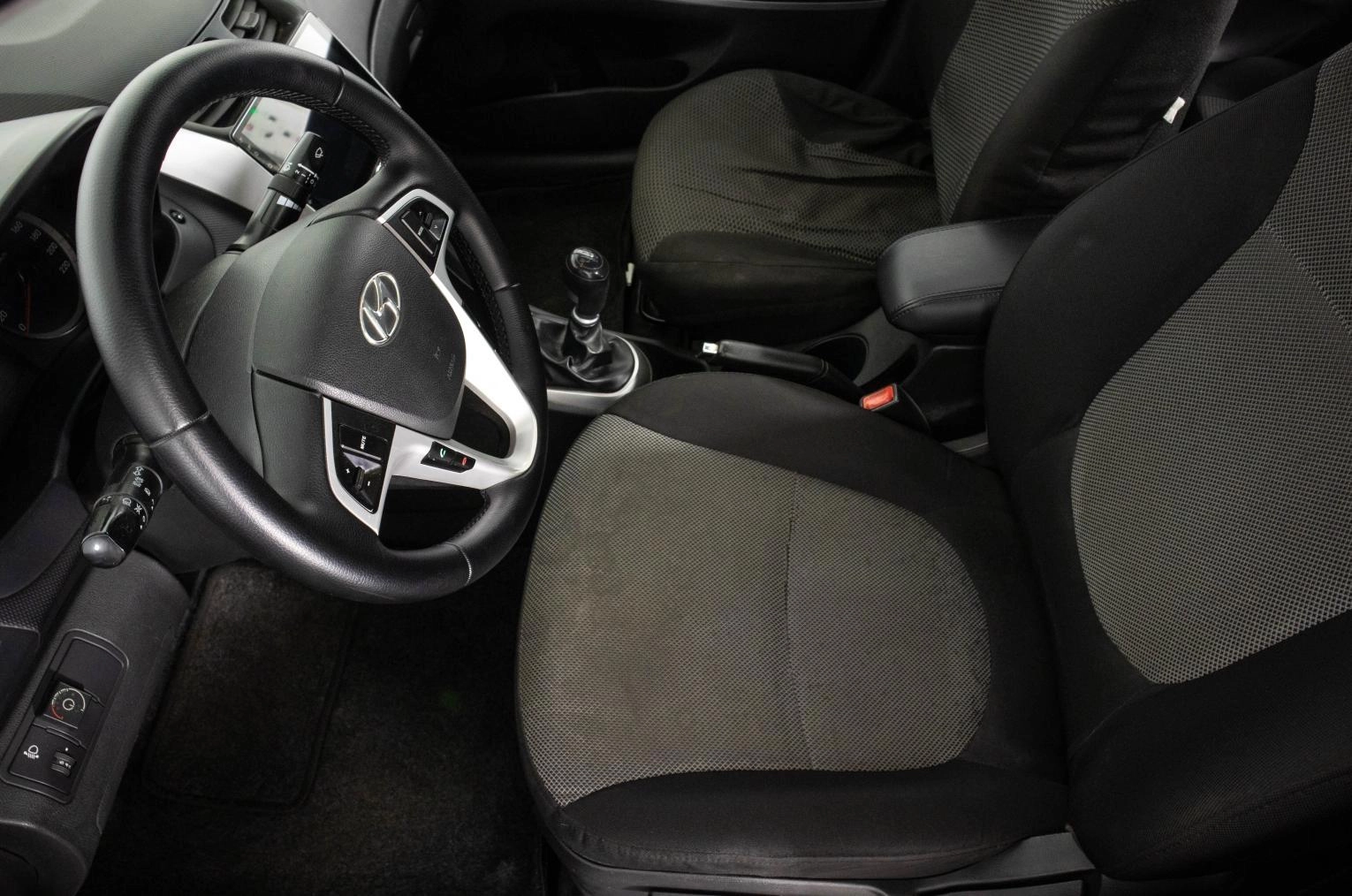 Hyundai Solaris 15 из 43