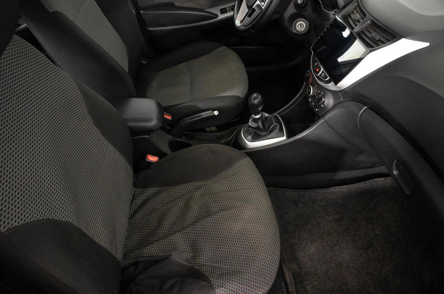 Hyundai Solaris 21 из 43