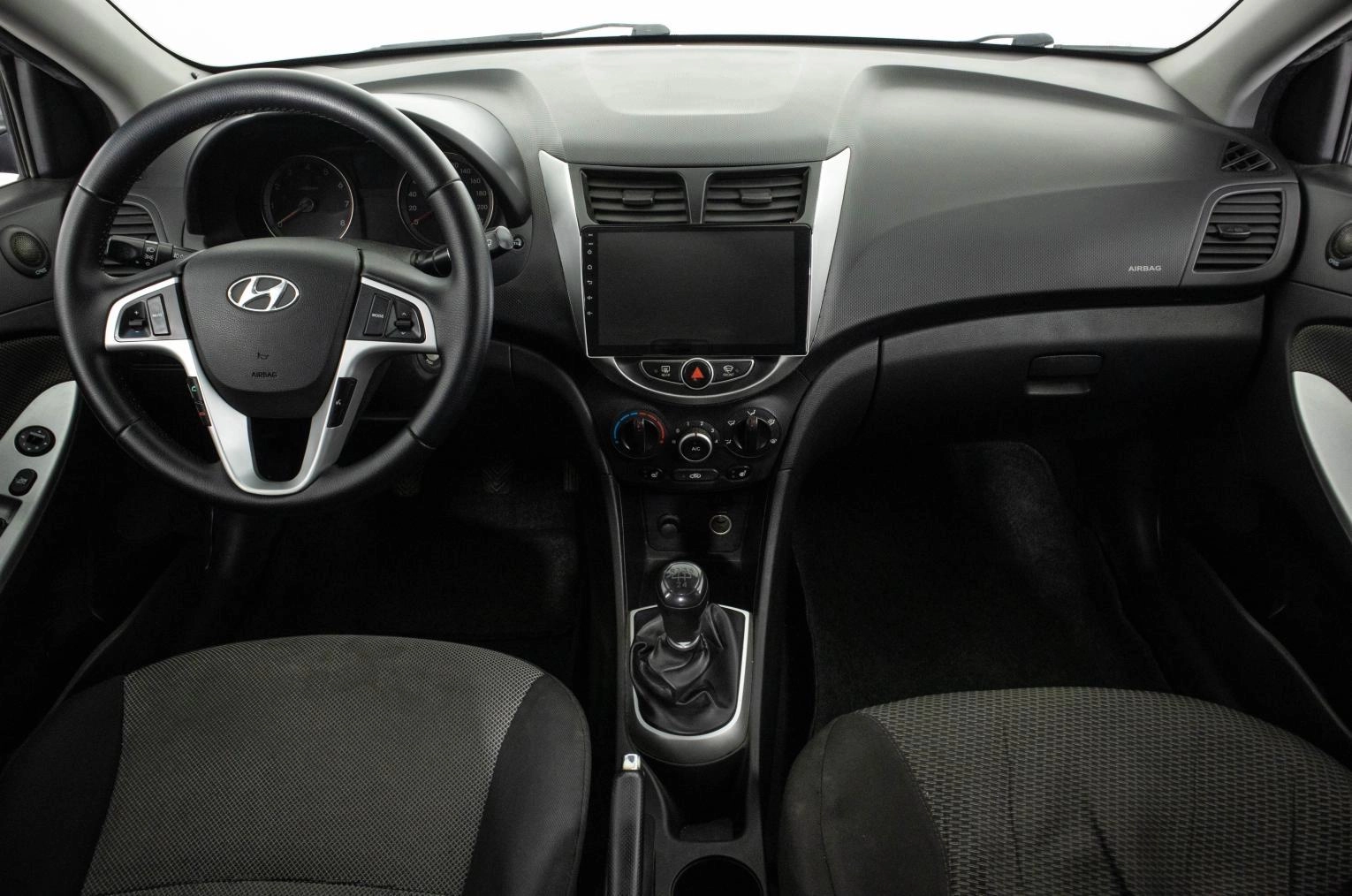 Hyundai Solaris 25 из 43