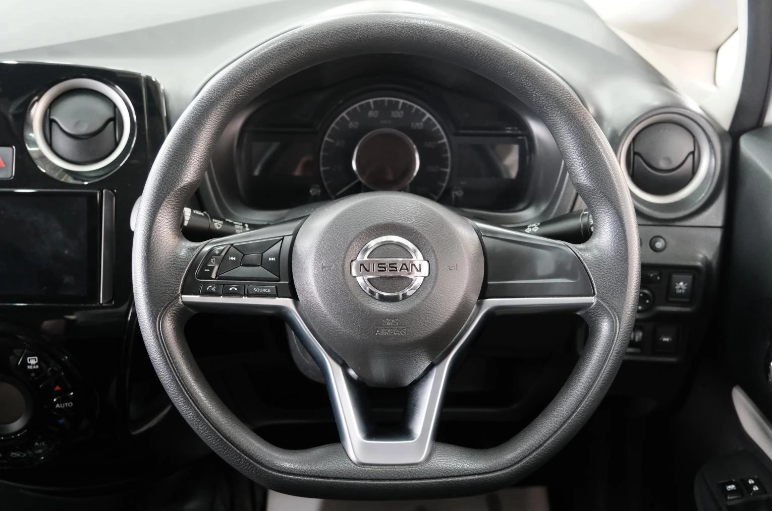 Nissan Note 22 из 47