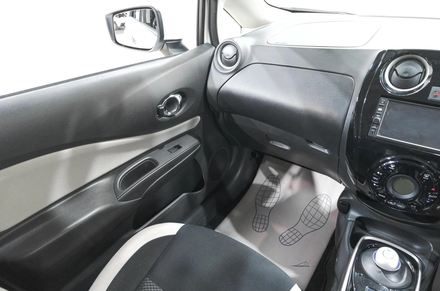 Nissan Note 9 из 24
