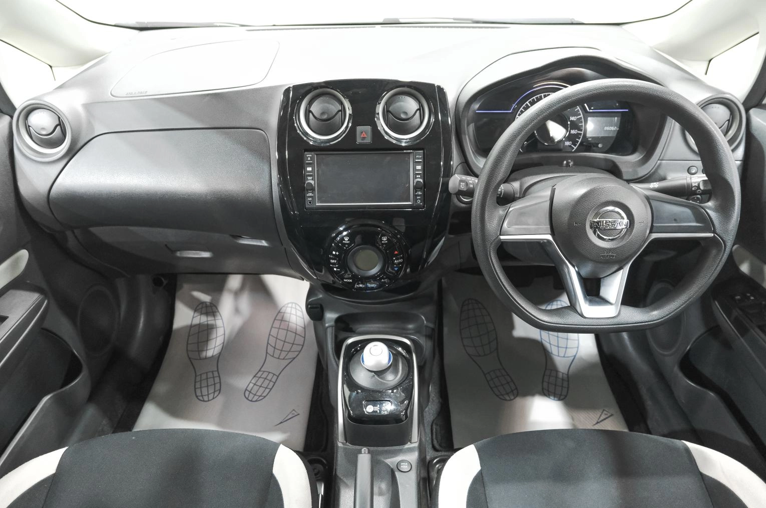 Nissan Note 10 из 24