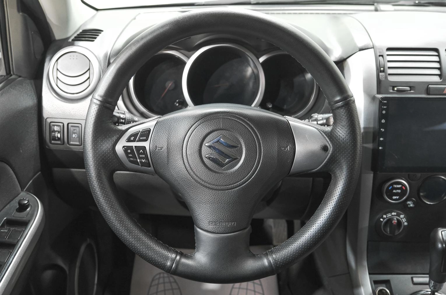 Suzuki Grand Vitara 13 из 23
