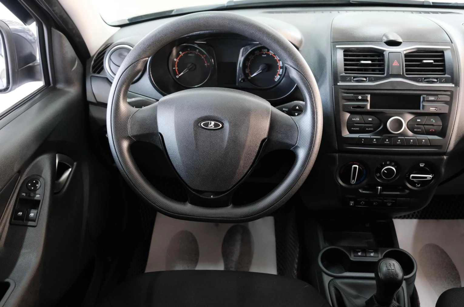 ВАЗ (LADA) Granta 10 из 22