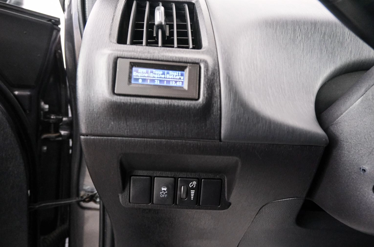 Toyota Prius 16 из 20