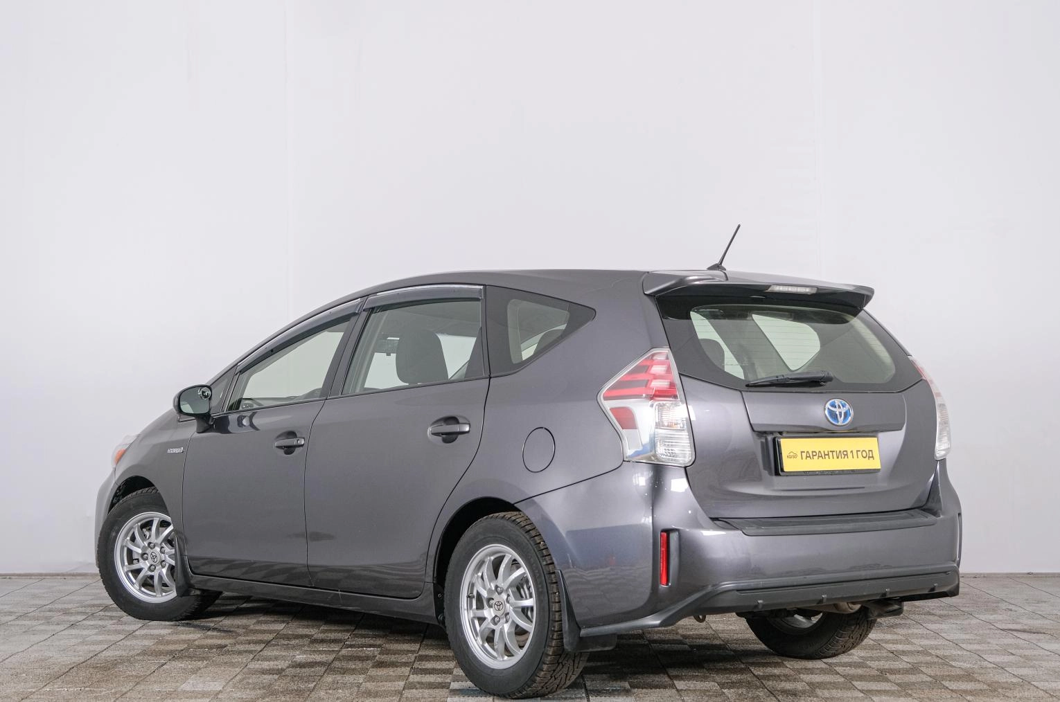 Toyota Prius 4 из 20