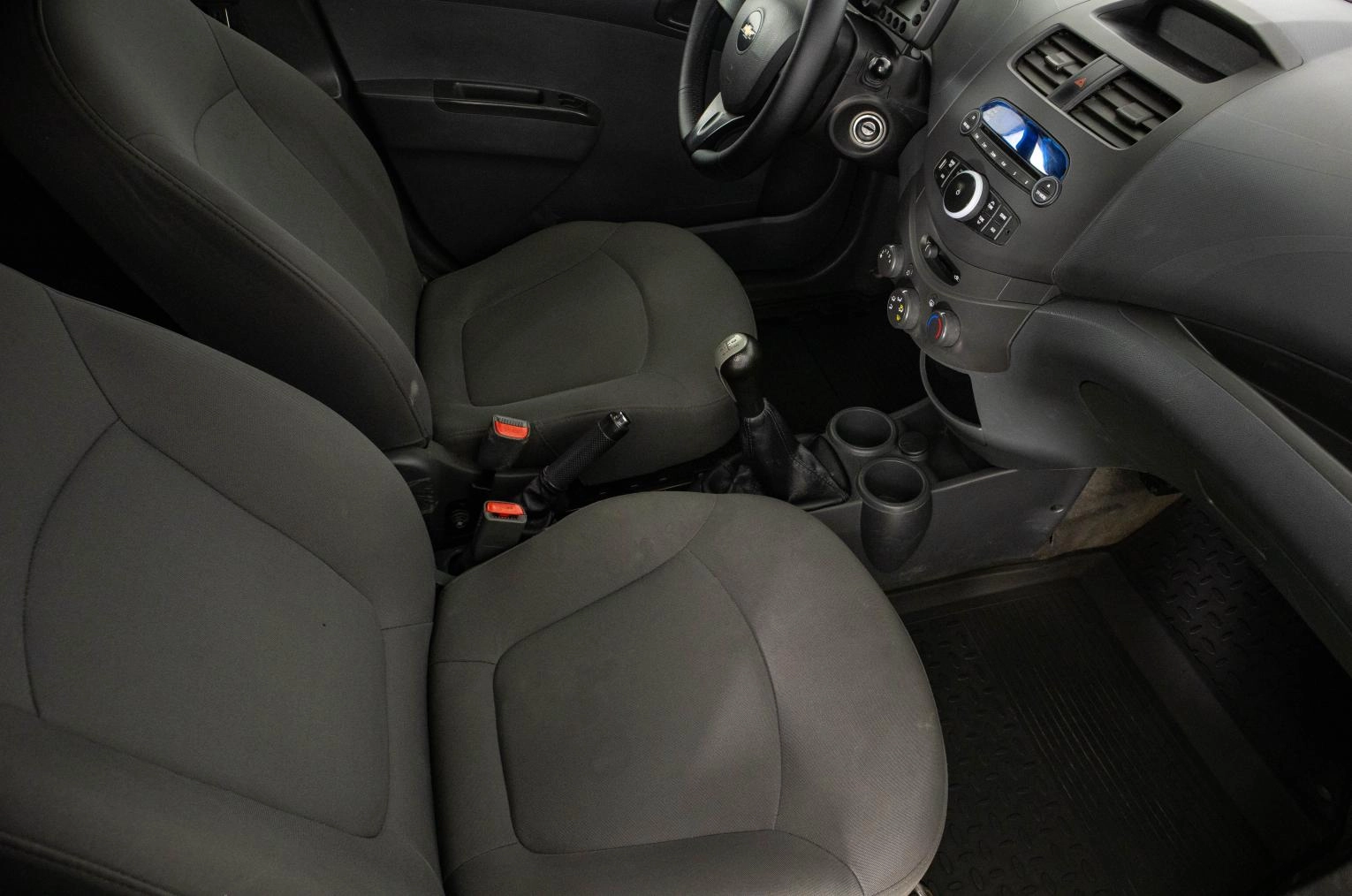 Chevrolet Spark 11 из 19