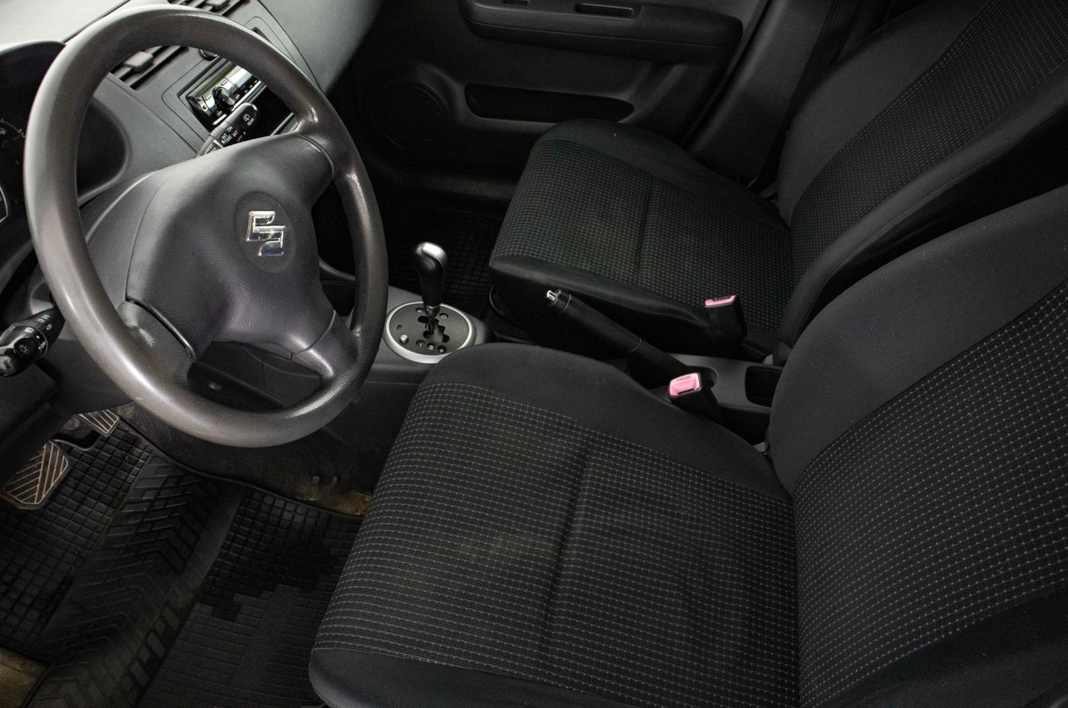 Suzuki Swift 8 из 21