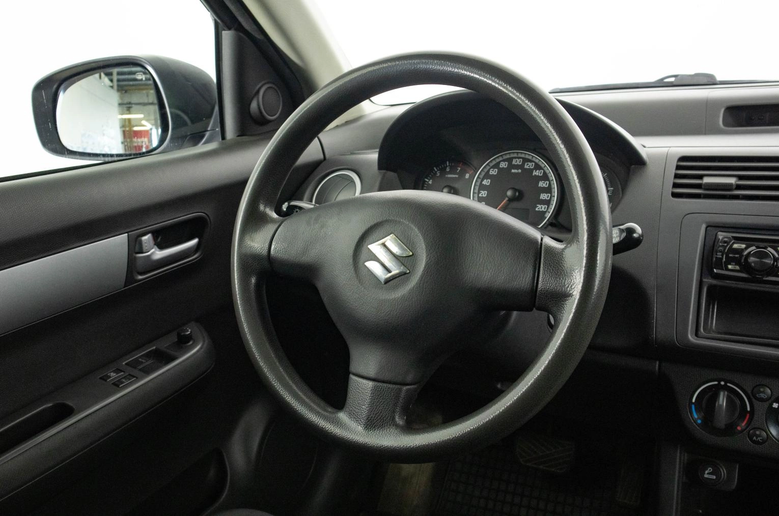 Suzuki Swift 12 из 21