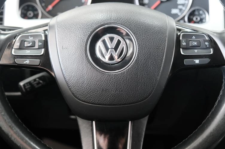 Volkswagen Touareg 15 из 31