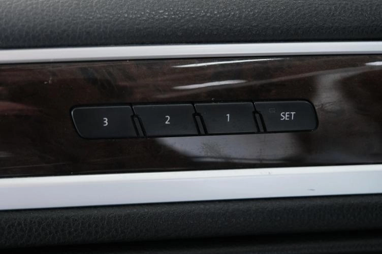 Volkswagen Touareg 8 из 31