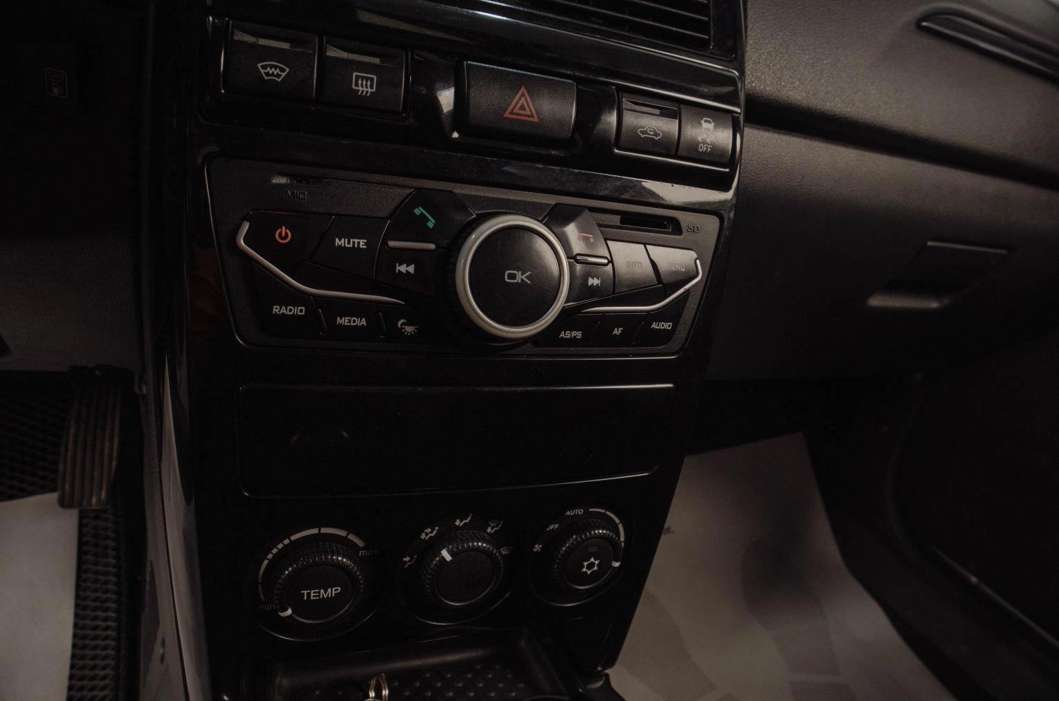 ВАЗ (LADA) Priora 14 из 18