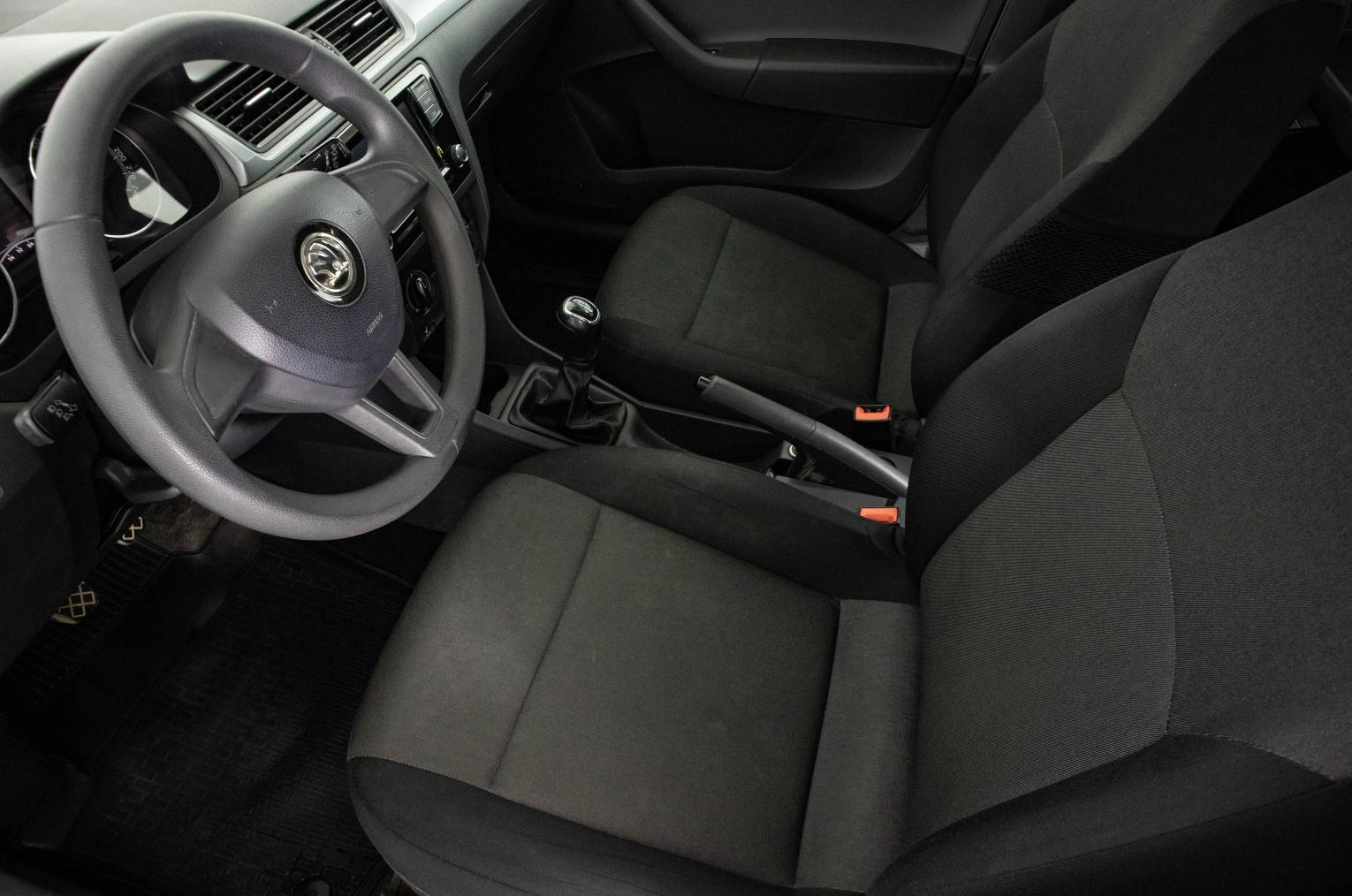 Skoda Rapid 8 из 21