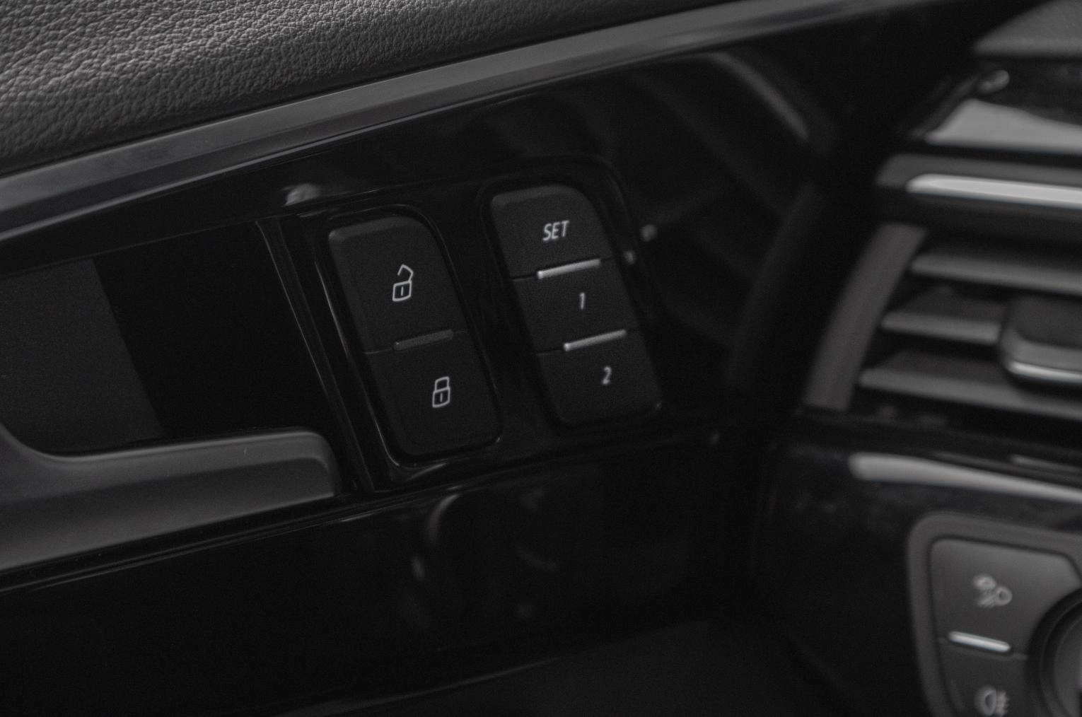 Audi A4 17 из 45